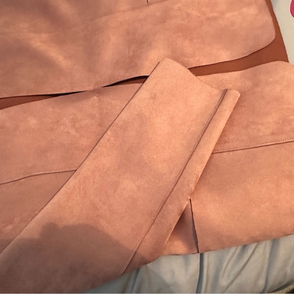 Elegant chamois leather jacket never worn . - Picture 2 of 5